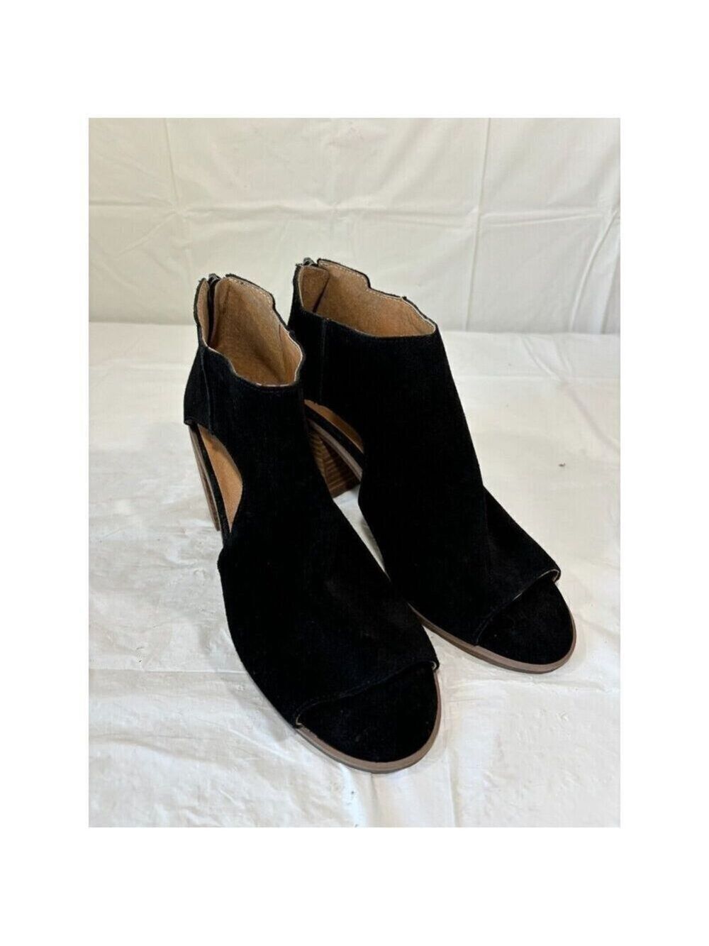 Lucky Brand Keight Suede Peep Toe Ankle Bootie Size 8.5 M